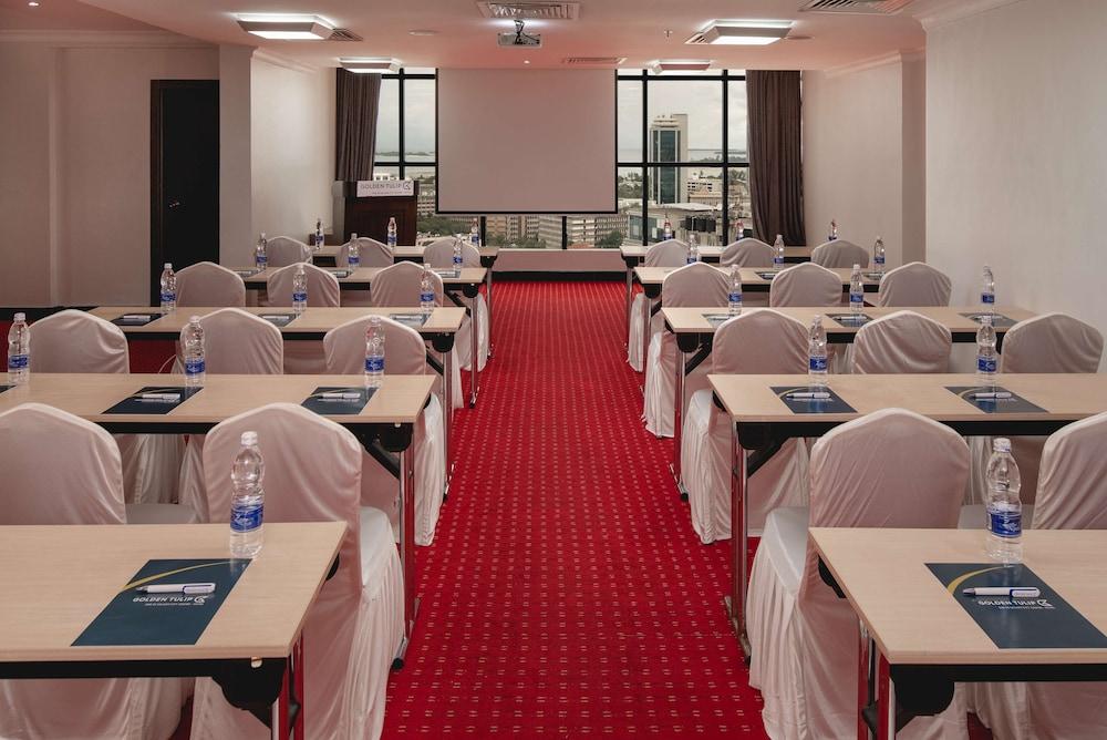 Golden Tulip Dar Es Salaam City Center Hotel Ngoại thất bức ảnh