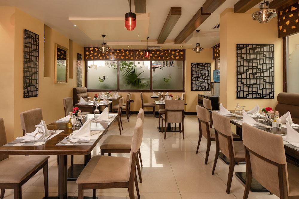 Golden Tulip Dar Es Salaam City Center Hotel Ngoại thất bức ảnh