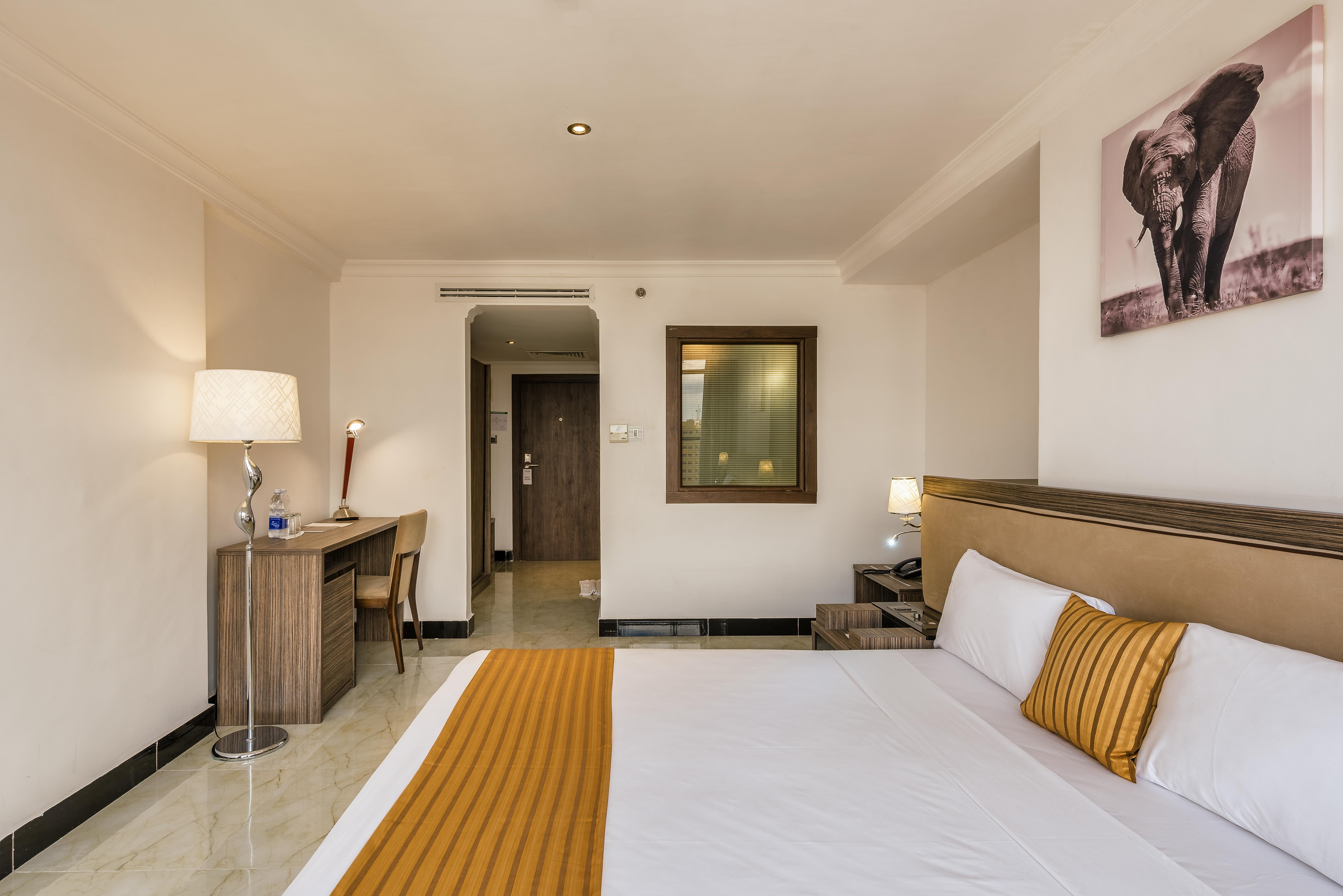 Golden Tulip Dar Es Salaam City Center Hotel Ngoại thất bức ảnh