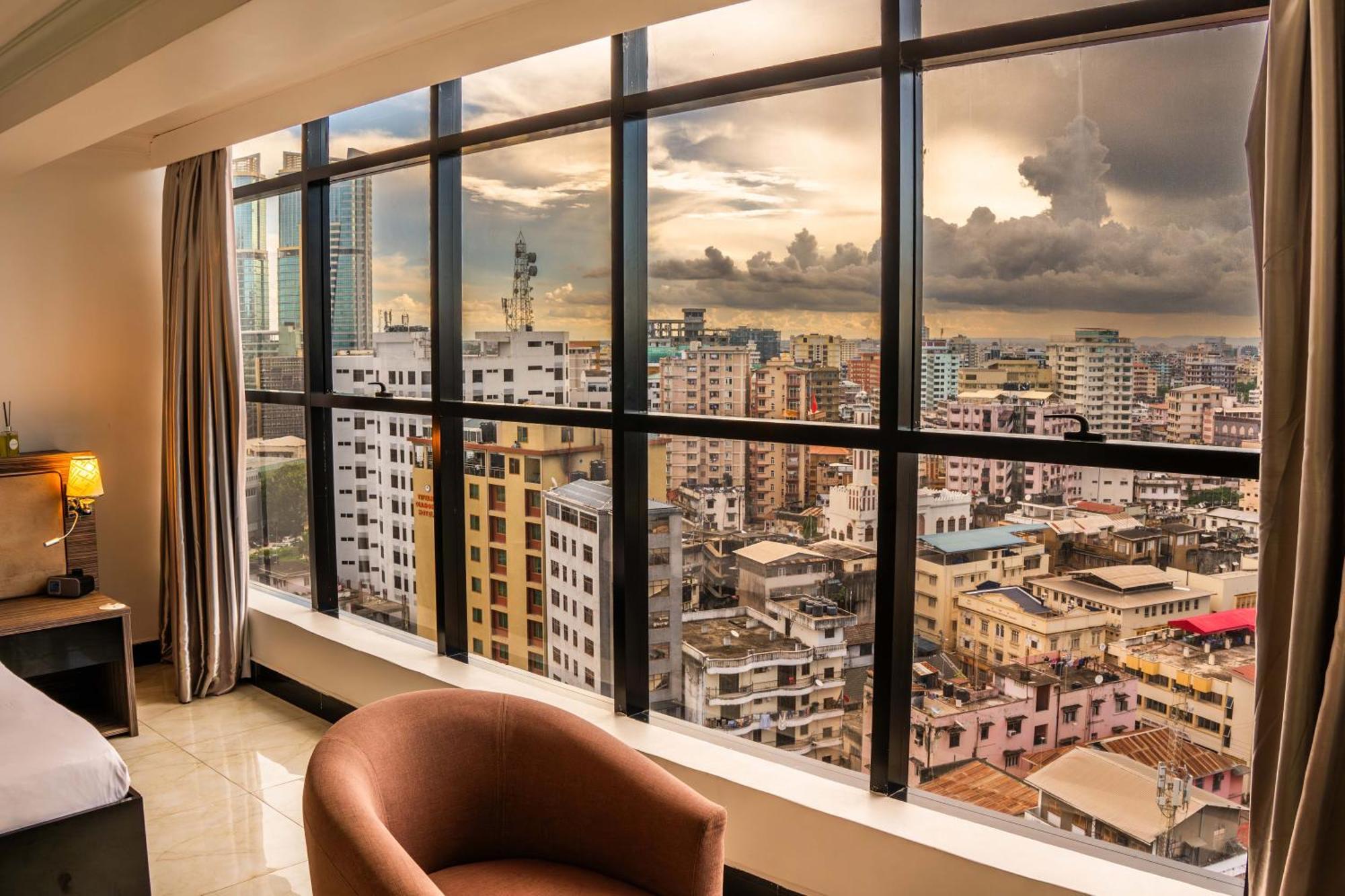 Golden Tulip Dar Es Salaam City Center Hotel Ngoại thất bức ảnh