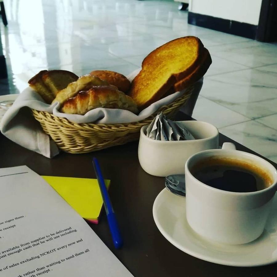 Golden Tulip Dar Es Salaam City Center Hotel Ngoại thất bức ảnh